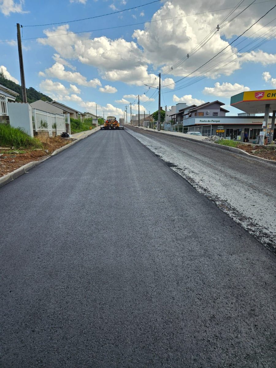 Rua Armindo Altmann recebe pavimentação asfáltica | DIVULGAÇÃO
