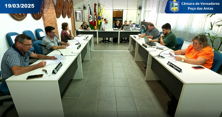 Sessão extraordinária durou cerca de 15 minutos. Crédito: Divulgação
