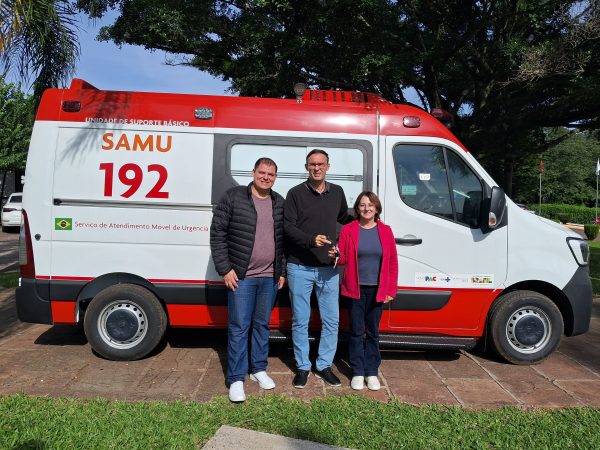 Teutônia recebe ambulância para o Samu