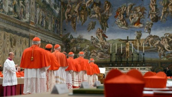 Conclave para escolher o novo papa começará no dia 7 de maio