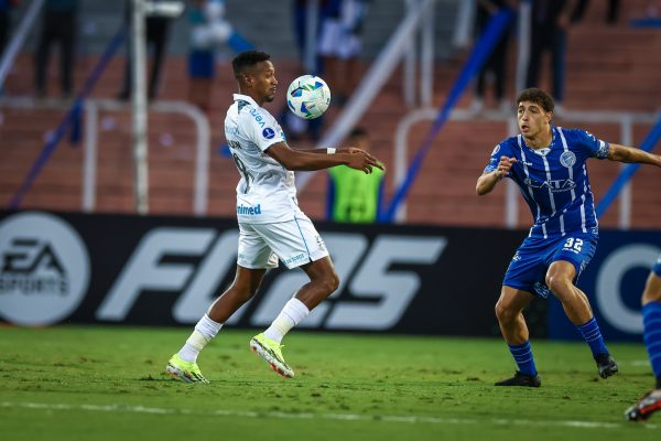 Grêmio, falhas da defesa e o empate amargo na Argentina