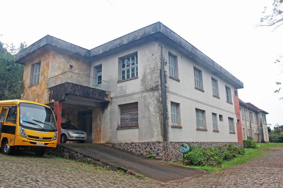 Prédio onde funcionava o Hospital 25 de Julho é o espaço escolhido pela administração para implantar Incubadora Tecnológica