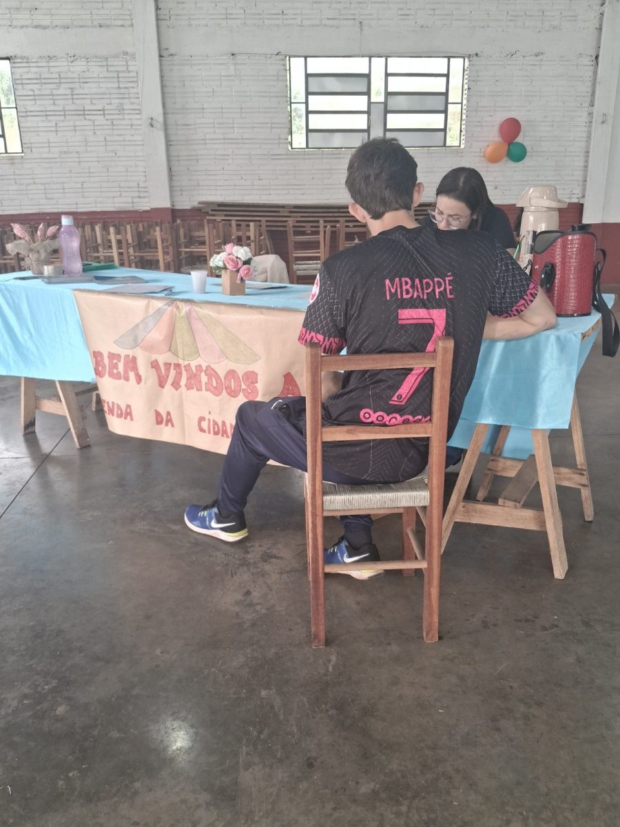 Assistência Social realiza ação para apresentar serviços