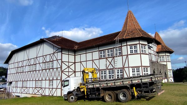 Reforma do telhado da Câmara deve começar na próxima semana