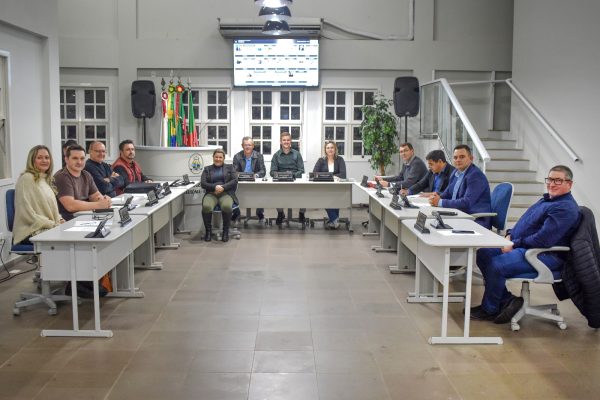 Vereadores aprovam contratação de orientador educacional