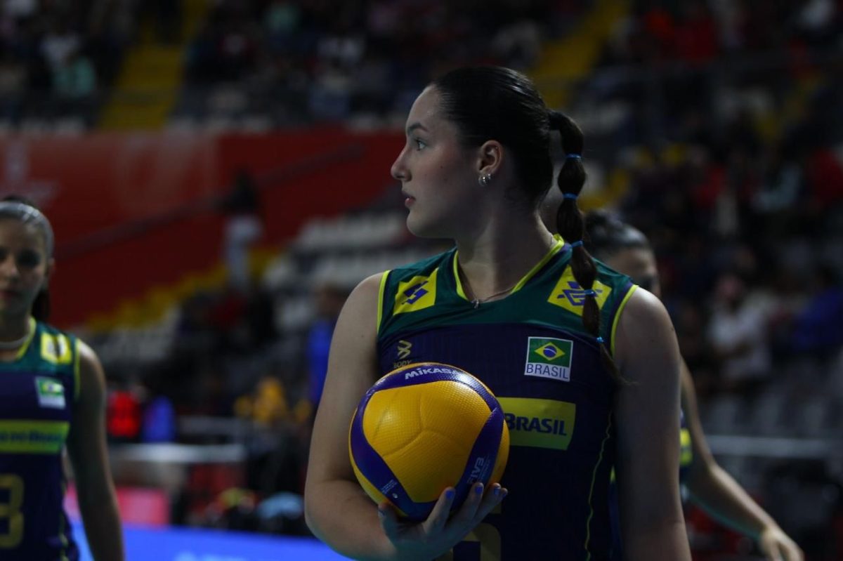 Vallentina Biondo Röhsig treinou com a equipe em Saquarema (RJ), entre 9 e 15 de junho | Foto: divulgação