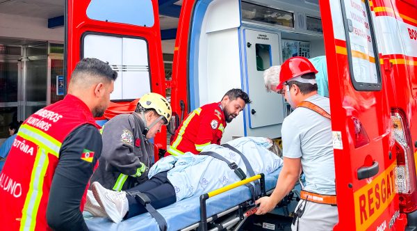 Hospital Ouro Branco treina procedimentos de evacuação em tempo real