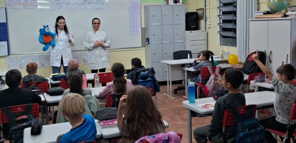 Escolas municipais recebem ações de orientação e avaliação odontológica