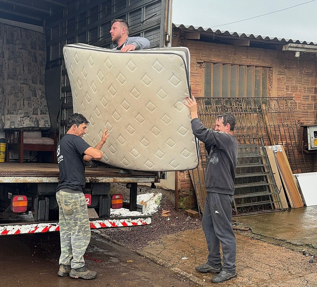 Primeiras residências foram desocupadas na manhã desta quarta-feira, 18 | Foto: dvulgação