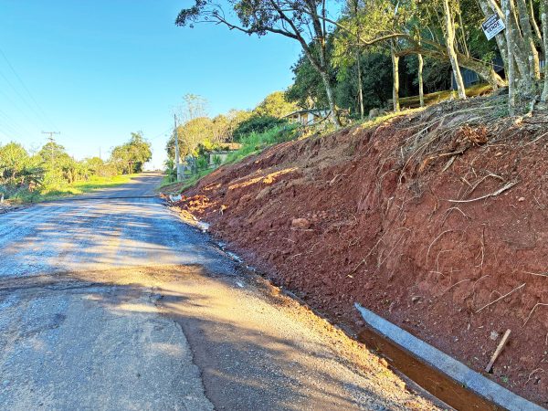 Chuvas causam deslizamento em Linha Harmonia