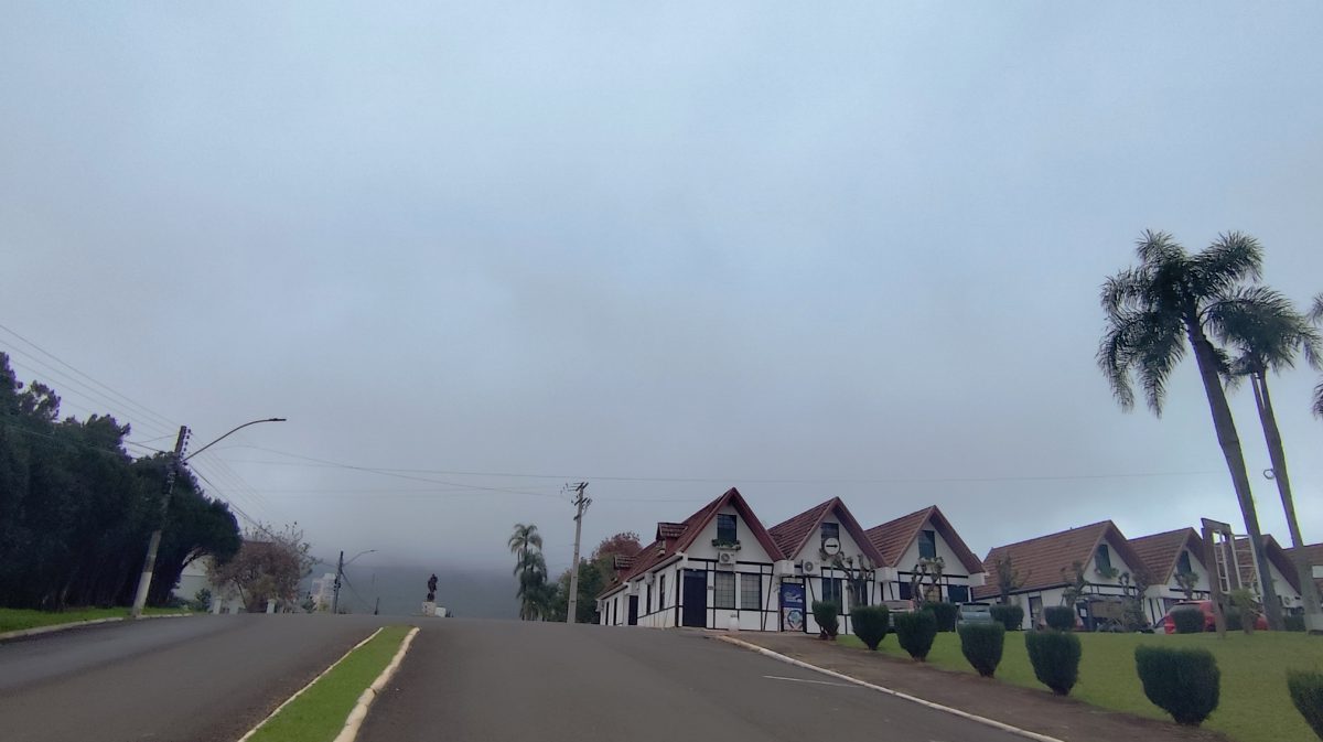 Semana começou céu fechado em Teutônia. Foto: Marcel Lovato 