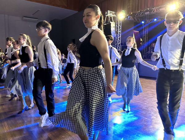 Jantar-baile celebra 73 anos do Colégio Teutônia