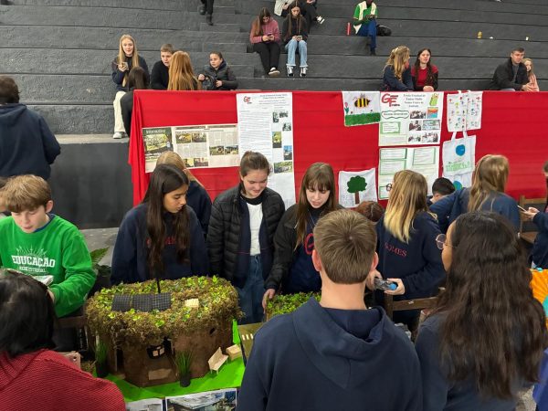 Escola Gomes Freire realiza 2ª Mostra Científica e 2ª Feira do Livro