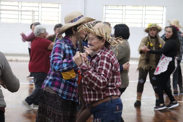 Arraiá do CRAS promove integração e celebra a cultura