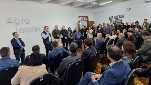 Estado assina novos convênios para reconstrução de estradas rurais