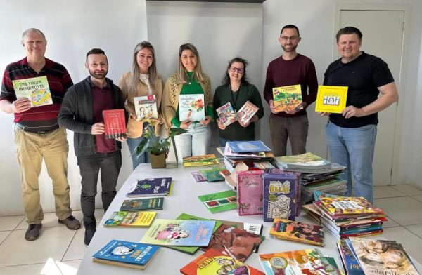 Paverama amplia acervo da Biblioteca Municipal