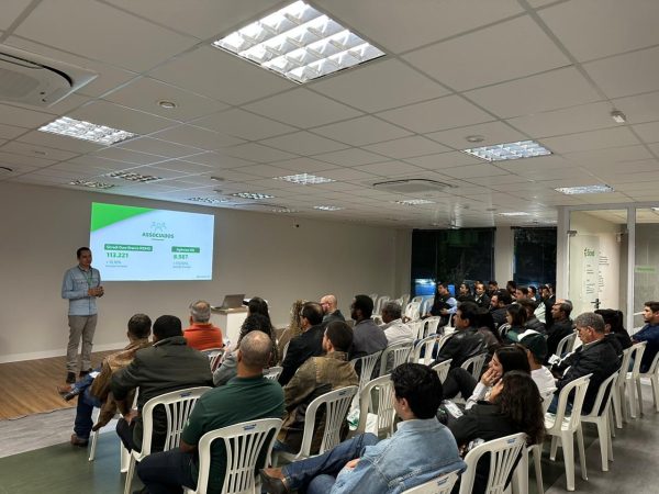 Cooperativa reúne mais de 3 mil associados em encontros sobre Plano Safra