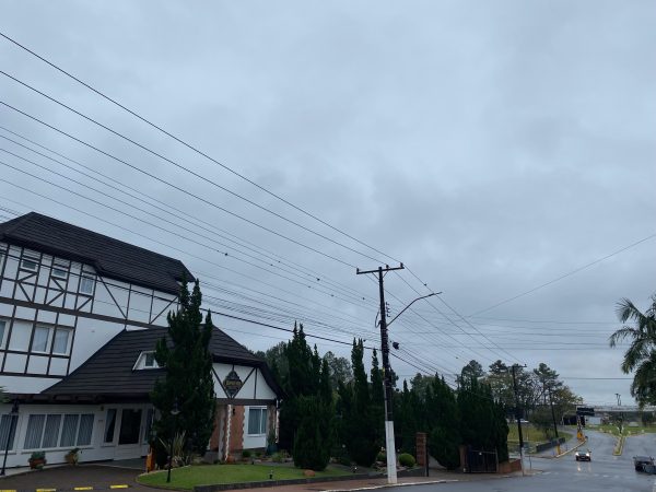 Duas frentes frias trazem chuva durante esta semana no estado