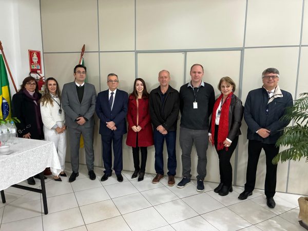 Presidente do TRE-RS visita cartório eleitoral de Teutônia
