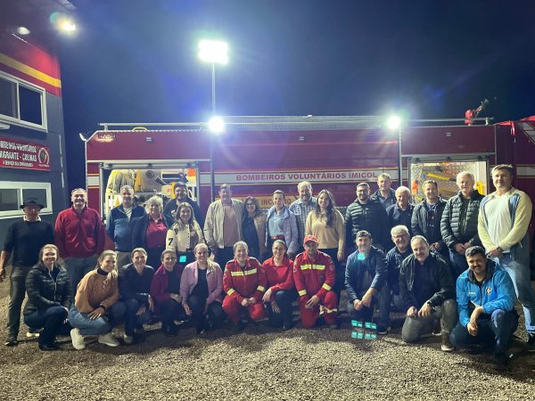 Bombeiros Voluntários Imicol apresentam nova estrutura e caminhão de combate a incêndios