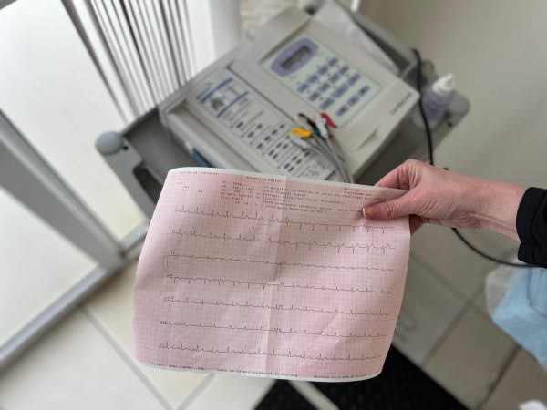 Imigrante passa a oferecer exames de eletrocardiograma com laudo