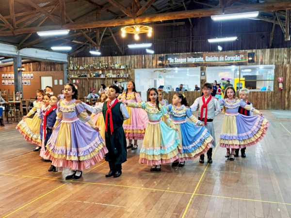 Rincão das Coxilhas: o pioneirismo na arte de cultuar a tradição