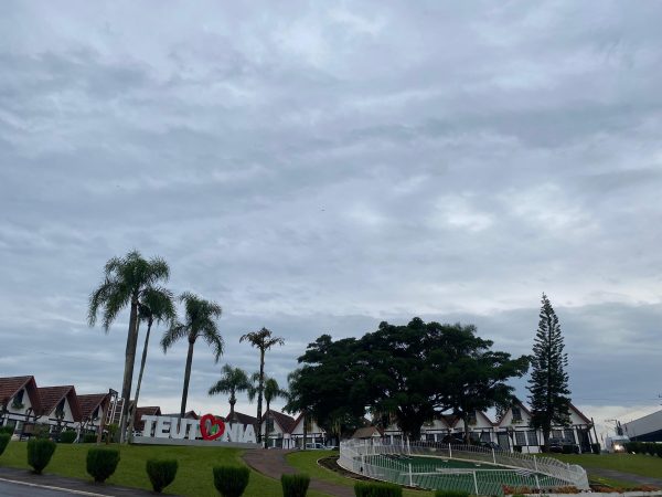 Frente fria muda o tempo e derruba as temperaturas no estado