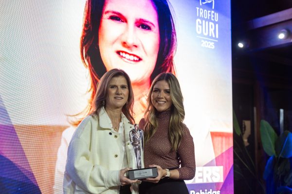 Aline Eggers é agraciada com Troféu Guri na Expointer 2025