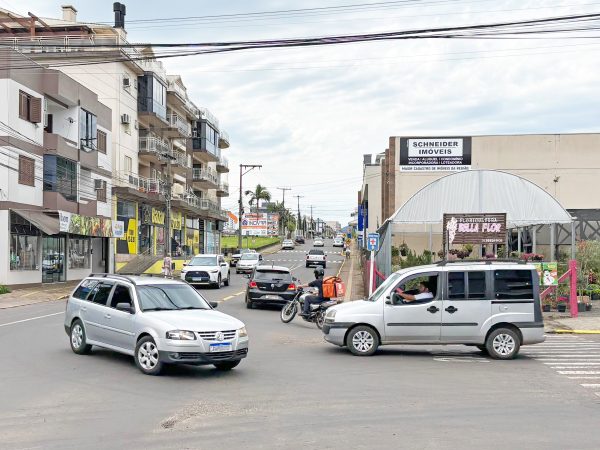 Município estuda implantação de semáforos em pontos críticos