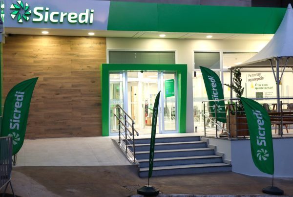 Sicredi Ouro Branco RS/MG inaugura agência na cidade de São João Evangelista, em Minas Gerais