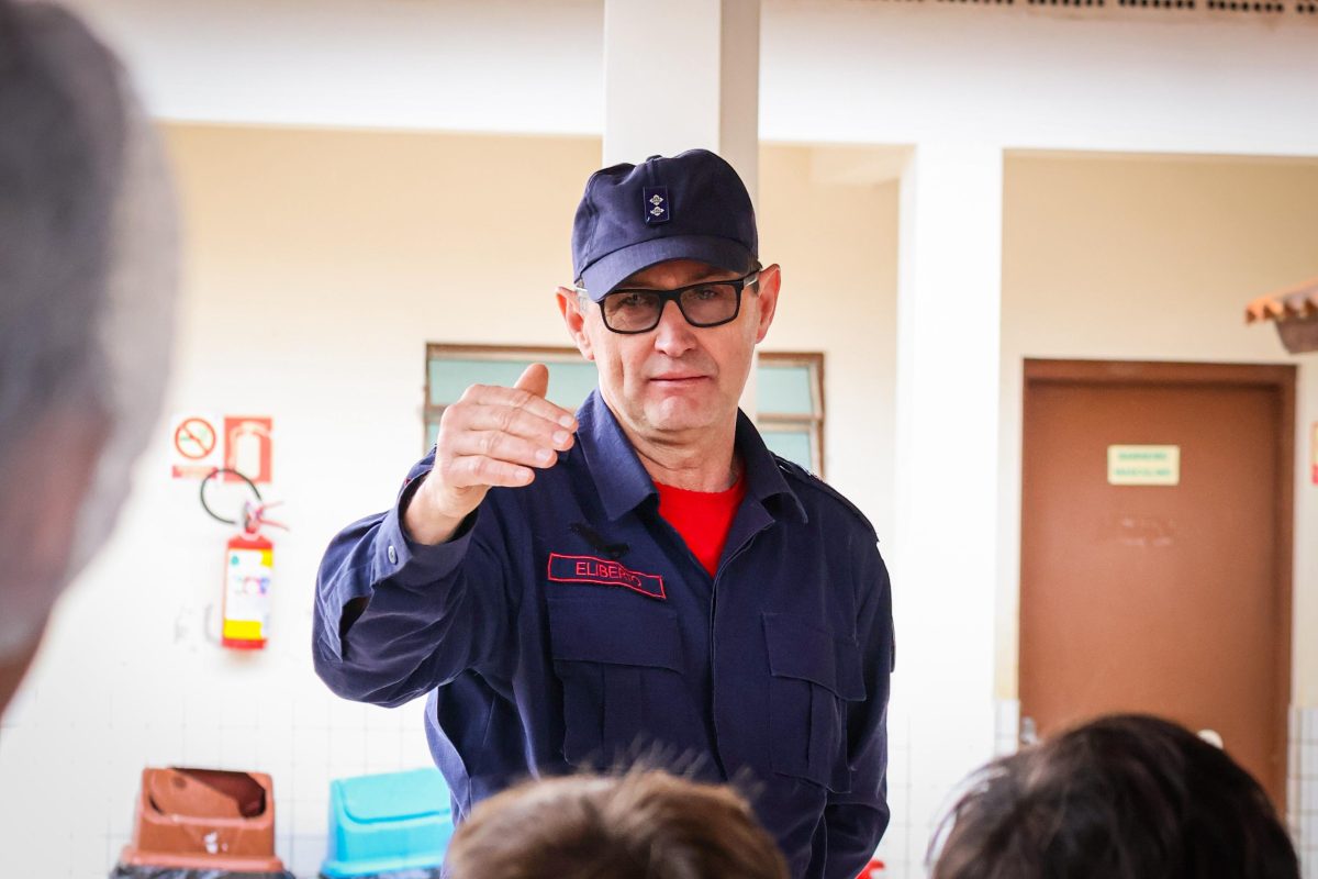 Rede municipal recebe programa Bombeiro na Escola