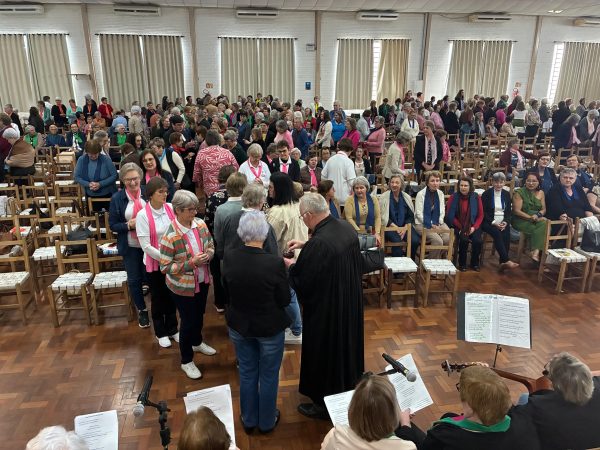 Encontro sinodal da Oase reúne cerca de 500 mulheres