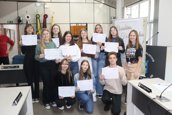Jovens de Poço das Antas concluem curso de capacitação profissional