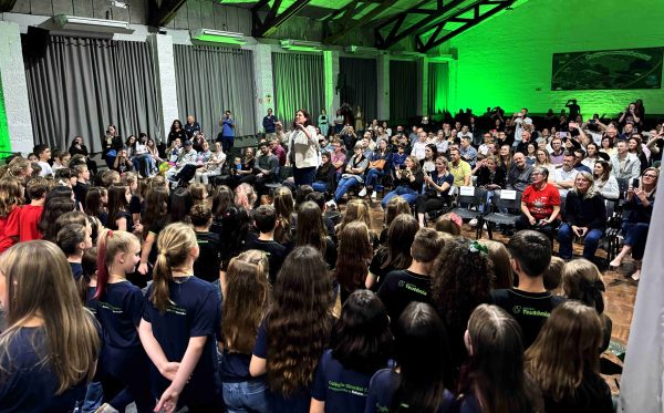 Colégio Teutônia recebe mais de 200 estudantes para encontro de corais da Rede Sinodal de Educação