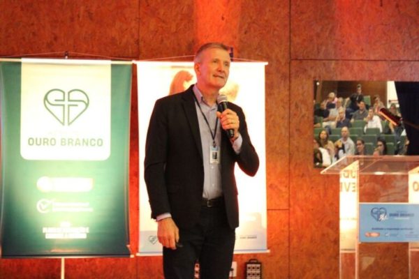 HOB comunica saída de diretor-executivo