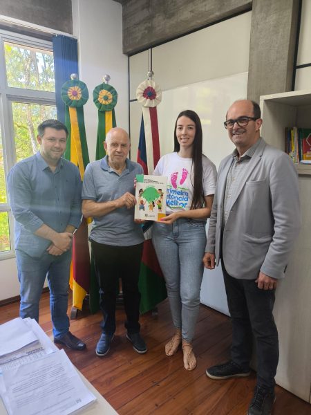 Poço das Antas recebe o Plano Estadual pela Primeira Infância