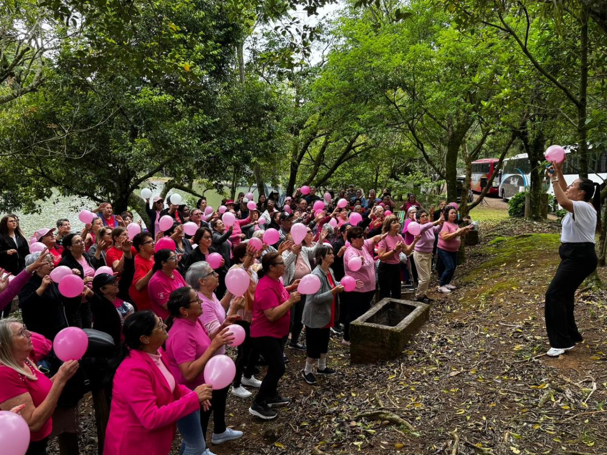 Idosos do CRAS participam de encontro especial na Lagoa da Harmonia