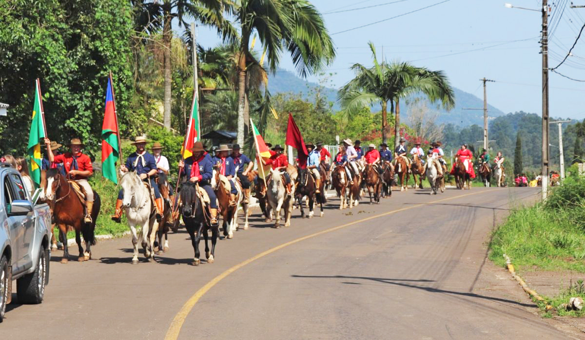 Cavalarianos vão ocorrer trajeto entre a Praça e Associação Santa Inês | Foto: Assessoria de Imprensa da Prefeitura de Poço das Antas/Arquivo