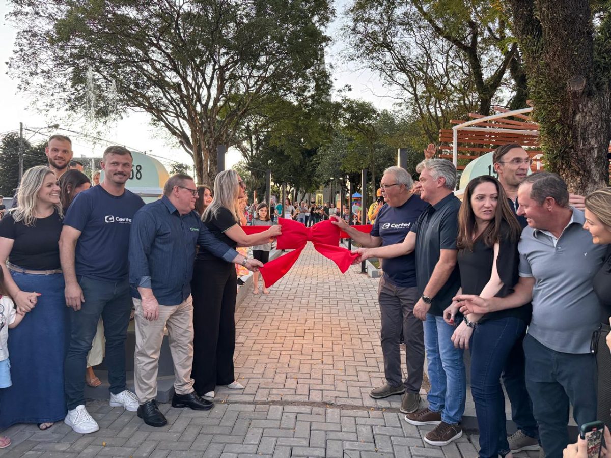 Revitalização de praça exalta força cooperativista de Teutônia 