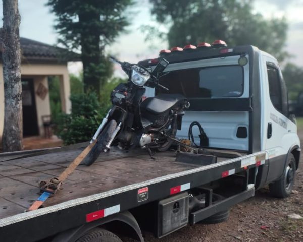 Brigada Militar detém suspeitos e recupera motoneta roubada