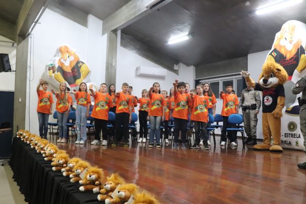 Proerd forma 25 estudantes em Poço das Antas