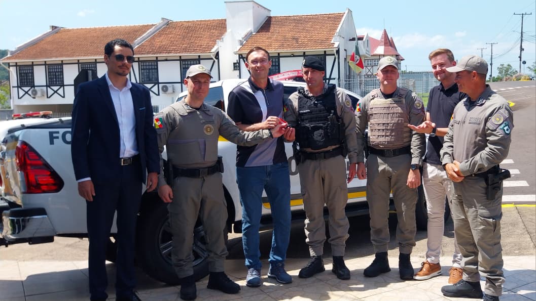 40º BPM lança Operação Papai Noel e recebe viatura semiblindada