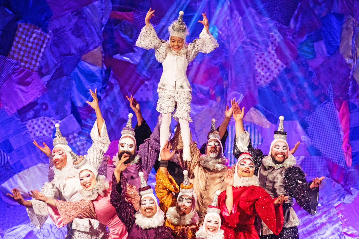 Caminhadas das Lanternas, teatro e shows agitam o fim de semana