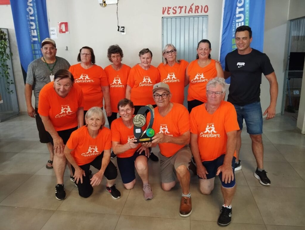 Equipe de câmbio do Projeto Conviver participou de torneio de integração na Comunidade Arco-Íris, no Bairro Canabarro. Foto: Prefeitura de Westfália / Alan Neiland)