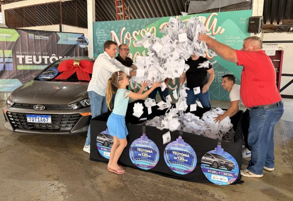 Campanha em Teutônia premia consumidores com vales e um Hyundai HB20