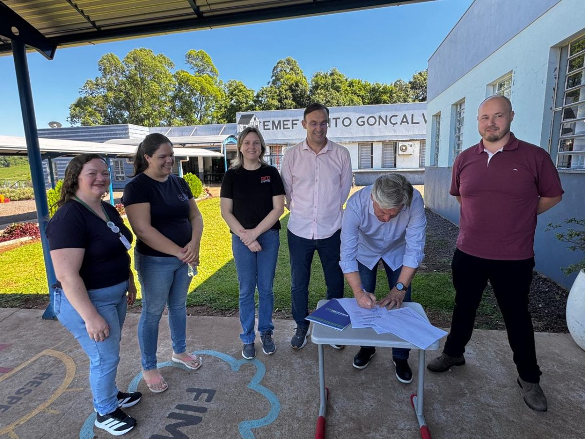 Teutônia assina contrato para ampliação da EMEF Bento Gonçalves
