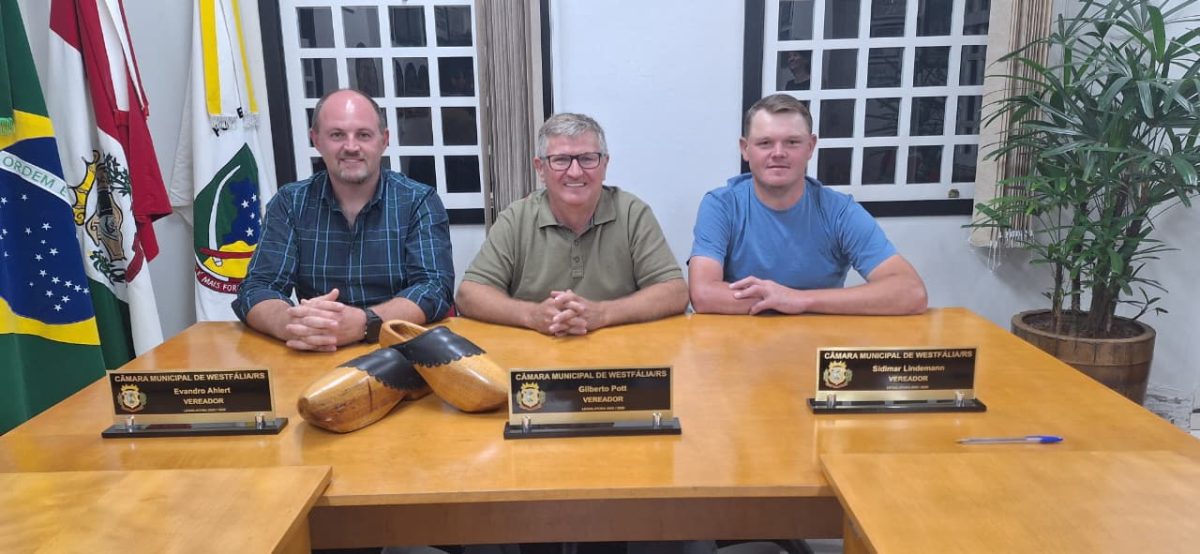 Câmara aprova contratações de professores e define nova Mesa Diretora