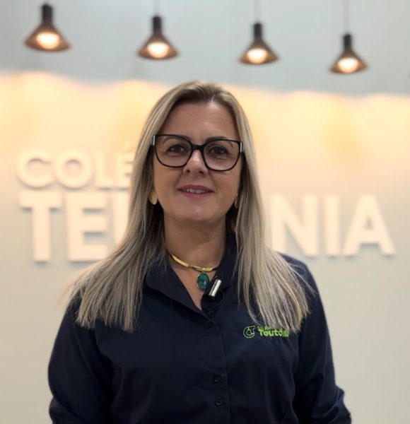 Fabiane Dentee Wommer assume oficialmente a direção do Colégio Teutônia
