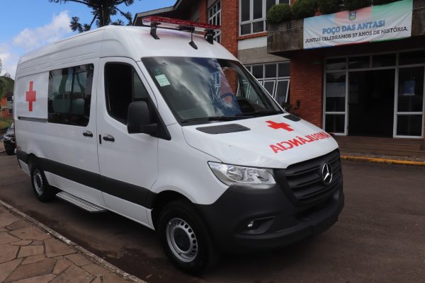 Poço das Antas adquire nova ambulância após 14 anos