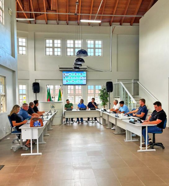 Câmara dá aval para contratações de profissionais da educação